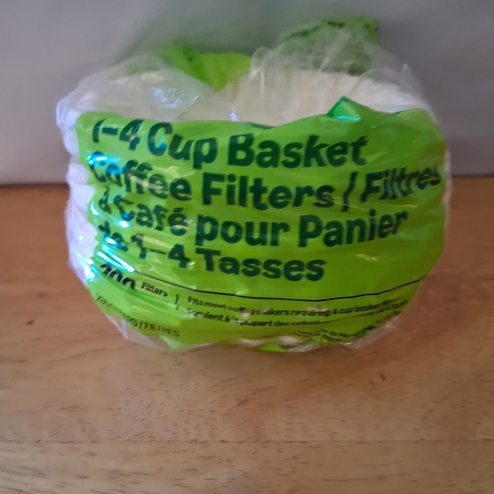 Amazon White Coffee Filters with Green Packaging - Picture 2 of 6